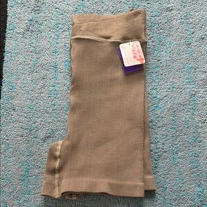 NWT Free People Green ribbed biker shorts